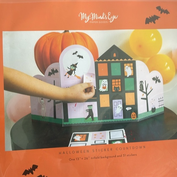 Halloween Sticker Countdown House - Picture 1 of 2